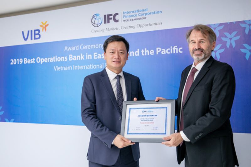 Ngân hàng Quốc tế Việt Nam được vinh danh qua các giải thưởng cao quý